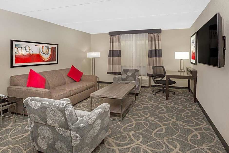 Clarion Inn Des Moines Airport