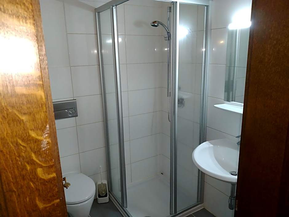 Pension Steiner, 6143 Matrei am Brenner!!Check-in between 15 - 21 o'clock!! No breakfast