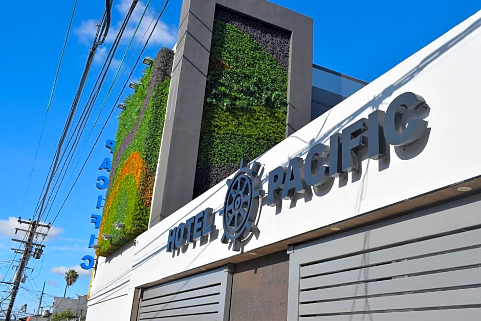Hotel Pacific
