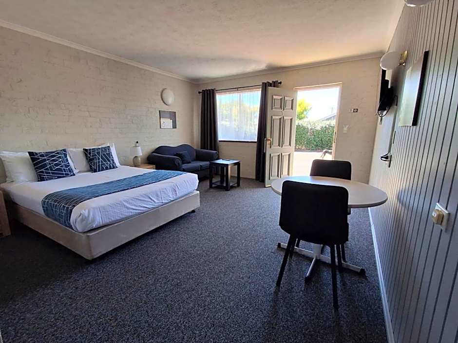 Blue Diamond Motor Inn