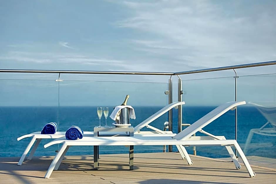 Hotel Las Arenas, Affiliated by Melia