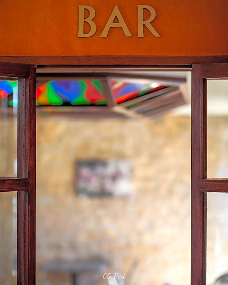 Logis Hôtels - Hôtel et Restaurant Le Lion d'Or