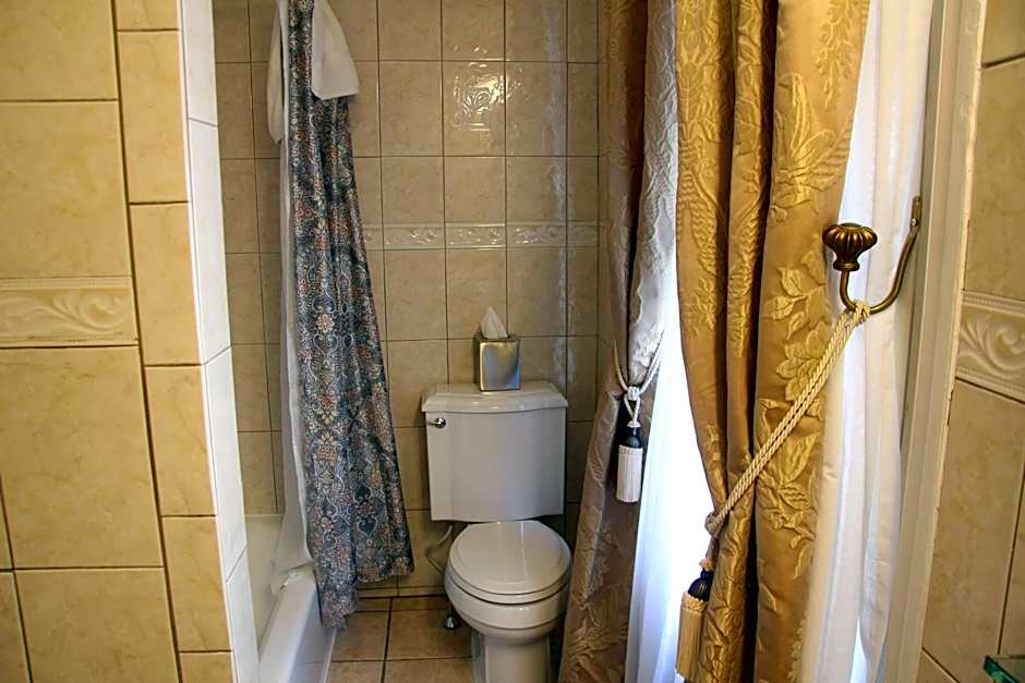 Morris House Hotel - Bed And Breakfast