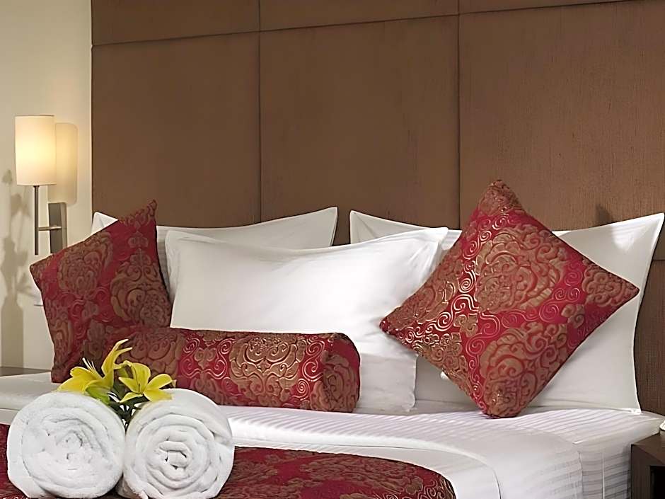 Express Towers Hotel