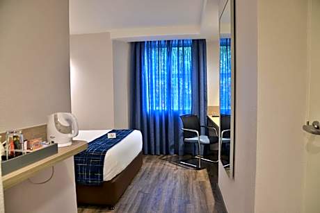 Double Room - Non-Smoking 