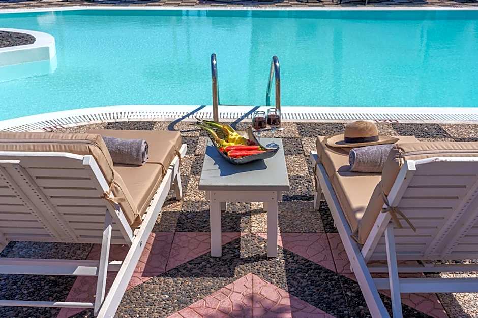Sandy Villas – Perissa, UT