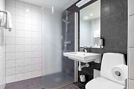 1 Single Bed, Non-Smoking, Grand Lit, Standard Room, Free Internet, Free Parking, Free Access Gym, F