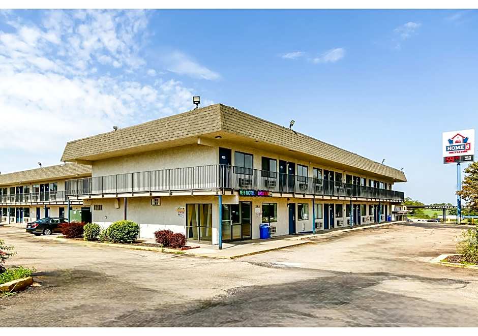 Motel 6 Topeka, KS - Northwest