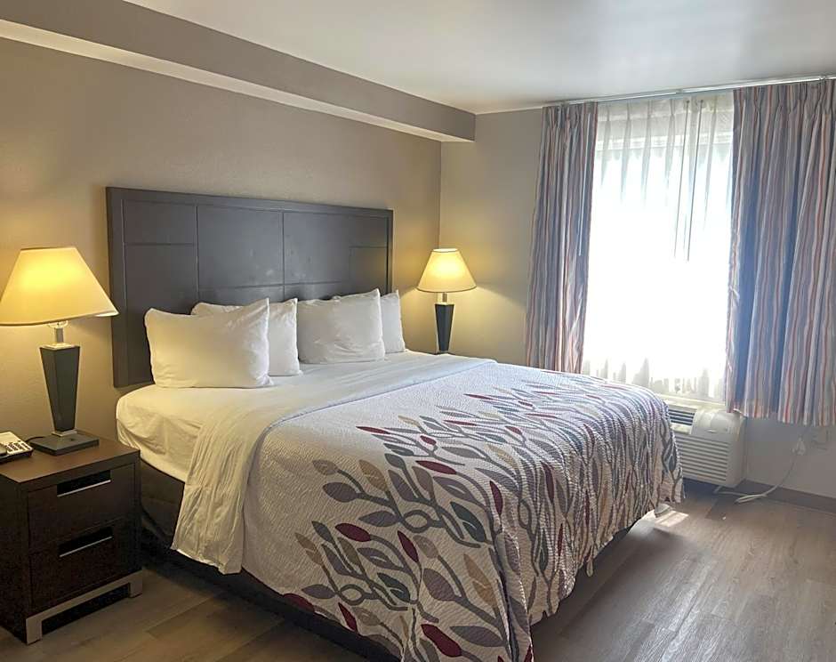 Red Roof Inn Pittsburgh - McKnight Rd