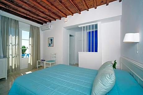 Double or Twin Room with Sea View