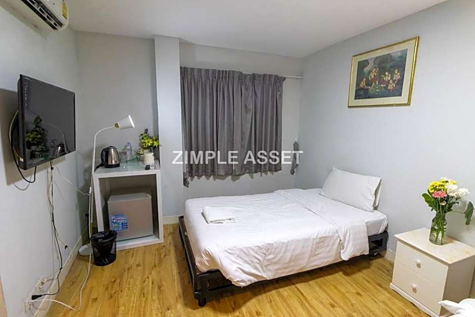 Tim Place - BTS Phra Khanong