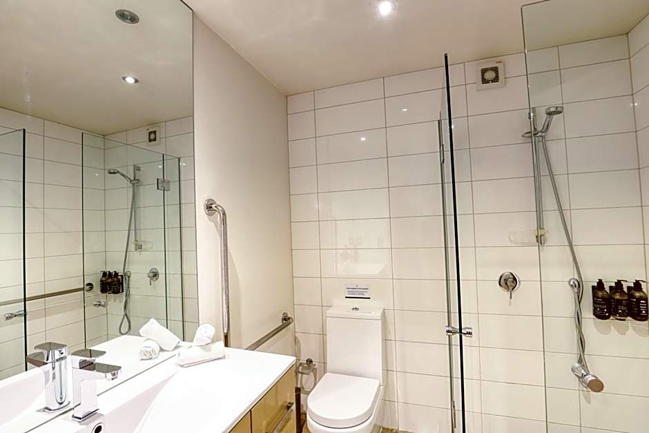 Garden Court Suites & Apartments