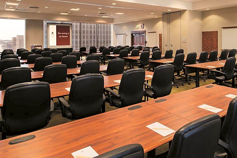 DoubleTree By Hilton Omaha Downtown