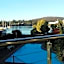 Waterfront Lodge Motel