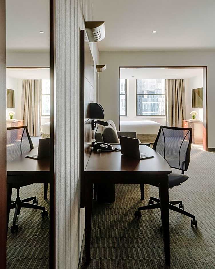 Club Quarters Hotel, Wacker at Michigan