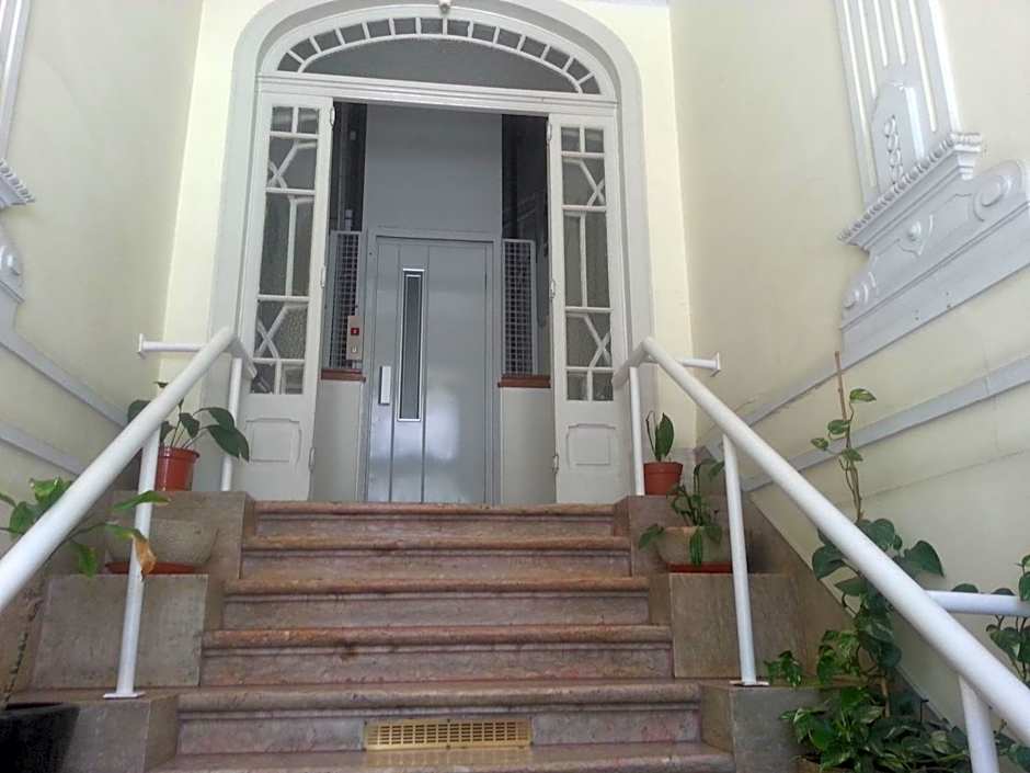 Lisbon Gambori Hostel