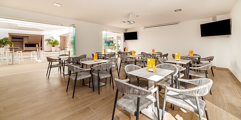 Apartamentos Globales Lord Nelson