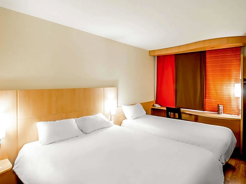 ibis Montauban