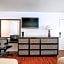 Hollywood Downtowner Inn