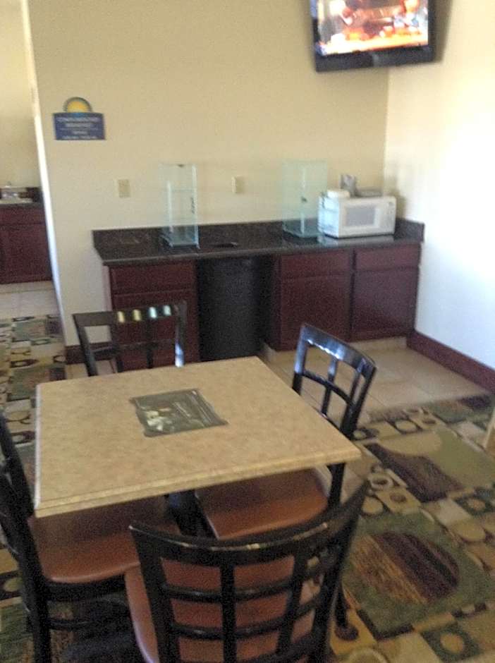 Days Inn by Wyndham Carroll