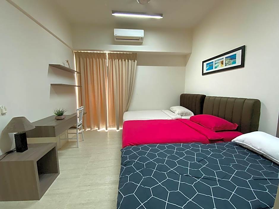 By The Sea Side Seaview and Mountain View 252