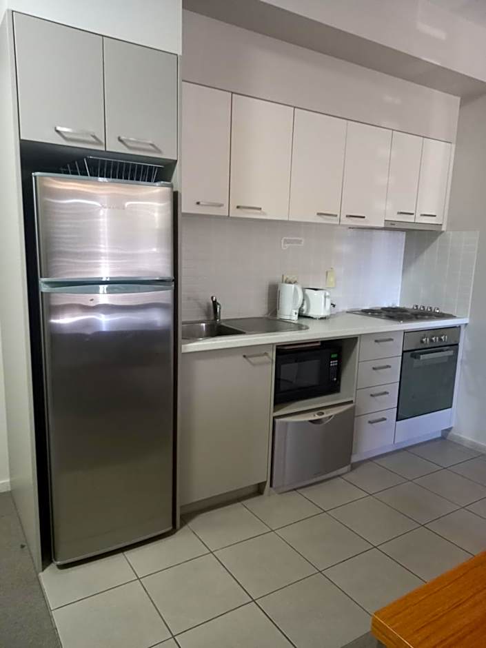 Gladstone Downtown Central Apartment Hotel Official