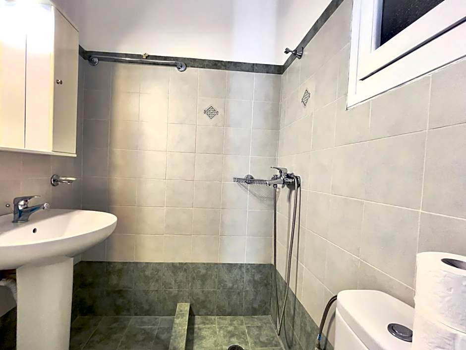 Koulas Pension - Red Lake