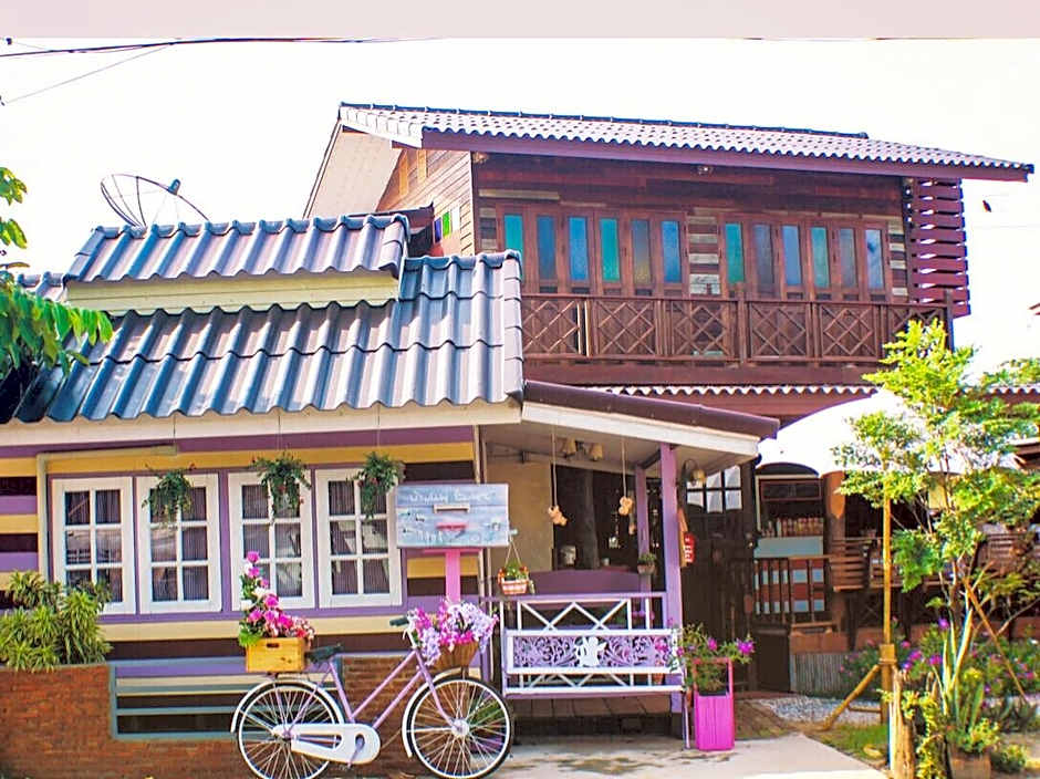 Baanchompoo Homestay