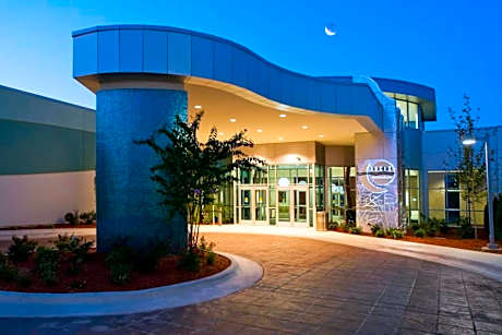 Oasis Hotel & Conv. Center, an Ascend Collection Hotel