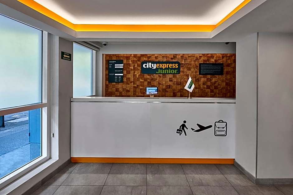 City Express Junior by Marriott Ciudad de México Sullivan