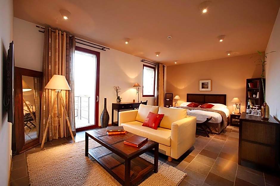 Domaine Riberach - Restaurant étoilé - Spa - Piscine naturelle - Vignoble bio