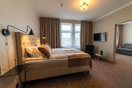 Superior Family Room