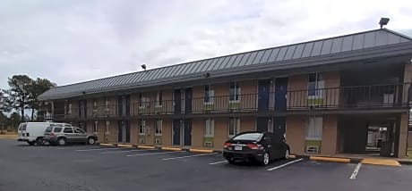 Travelodge by Wyndham Petersburg