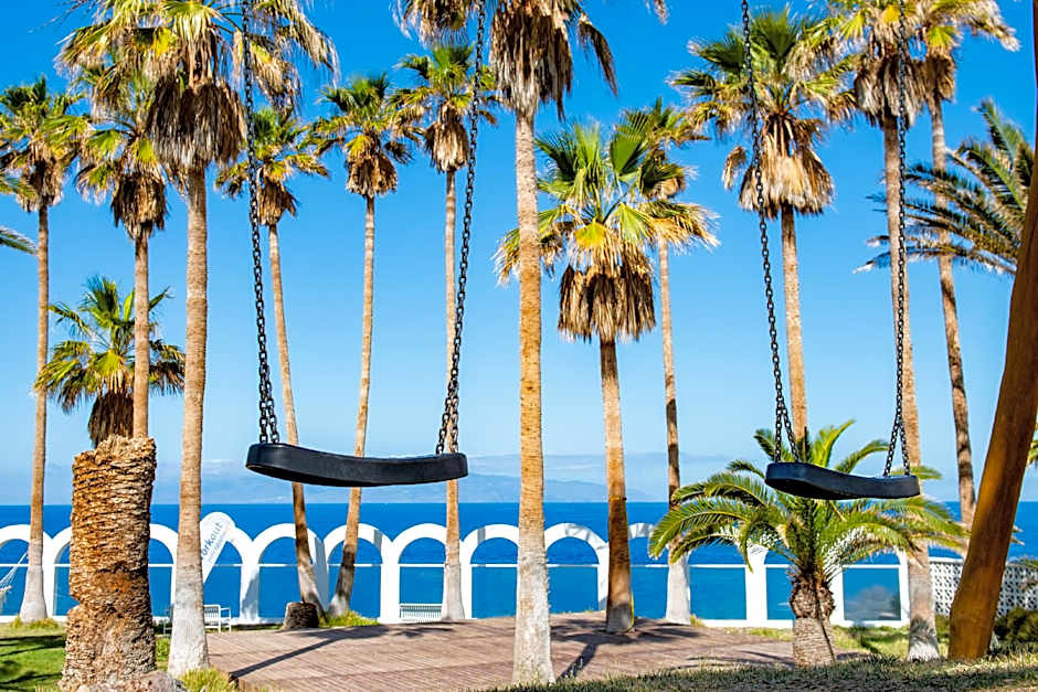 Atlantic Holiday Hotel