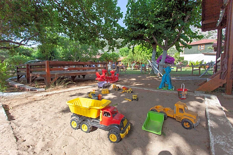 Baris Pension & Bungalows