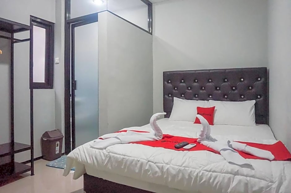 RedDoorz Plus @ Kalpataru