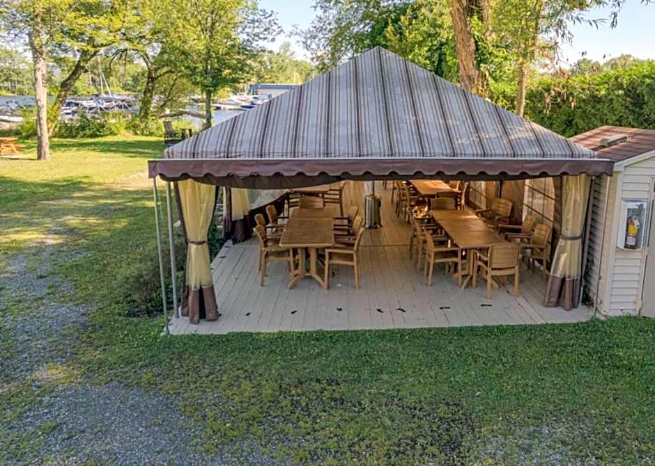 Magog Waterfront Studio 106