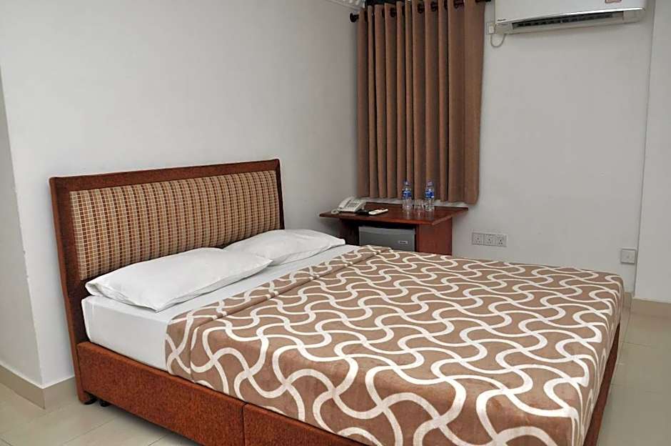 Saasha City Hotel