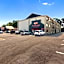 Econo Lodge Inn & Suites I-64 & Us 13