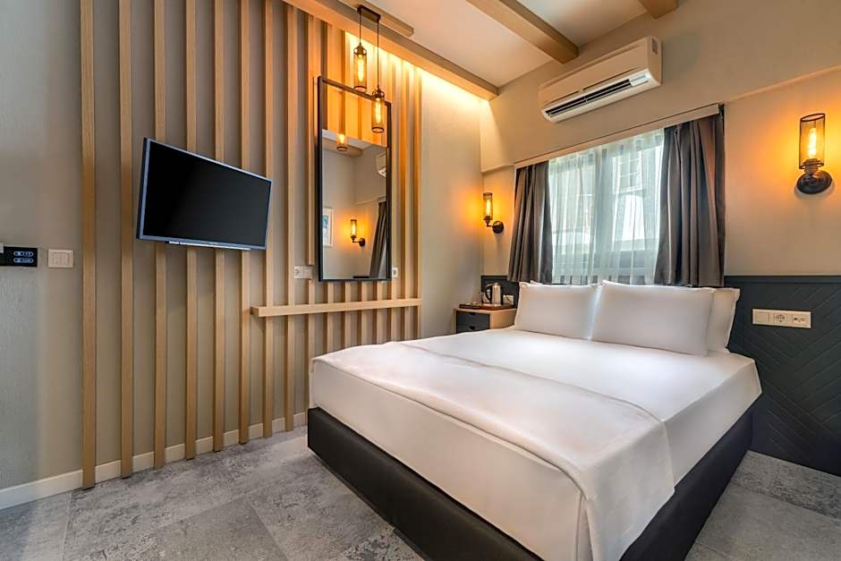 Isola 12 Hotel