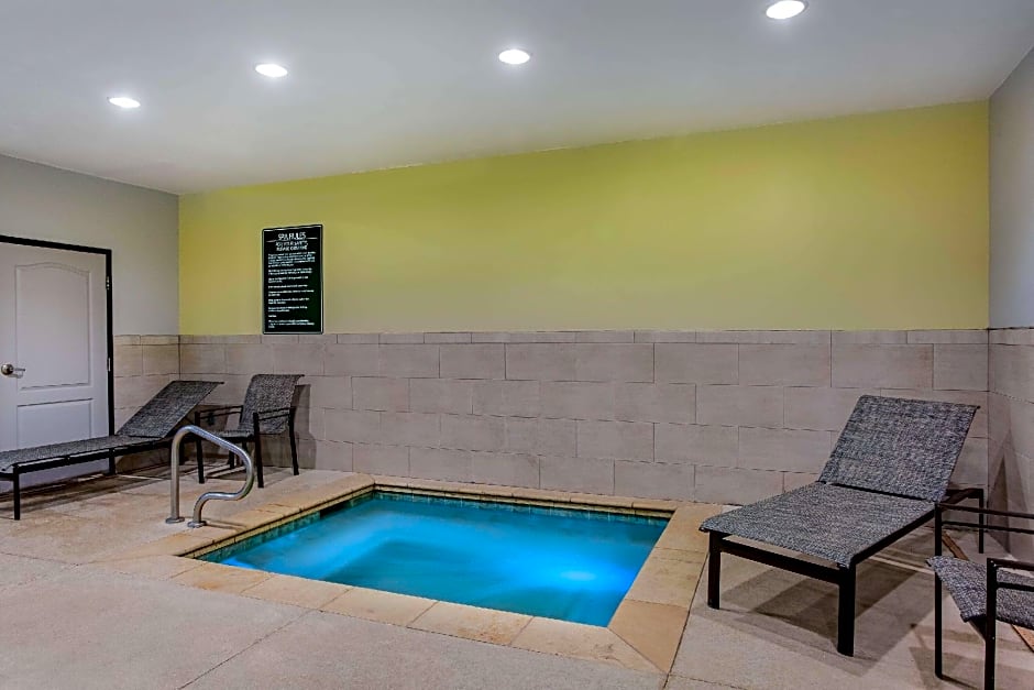 La Quinta Inn & Suites by Wyndham Andrews