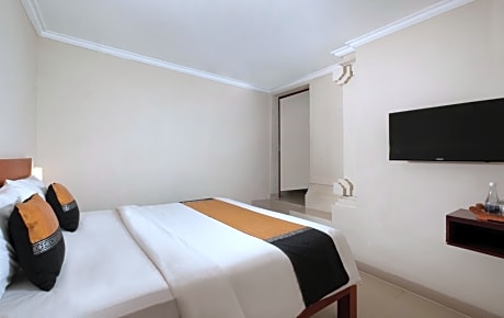 Suite with Garden View