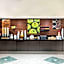 La Quinta Inn & Suites by Wyndham Dallas Arlington South