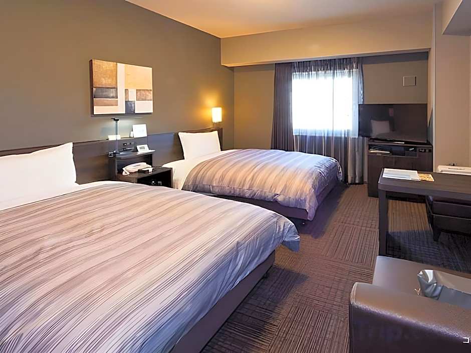 Hotel Route Inn Chiba Newtown Chuo Ekimae - Narita Airport Access Line