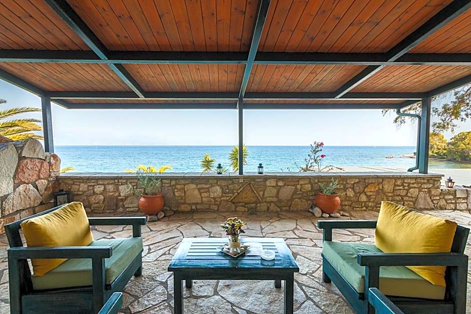 Grekis Beach Hotel and Apartments