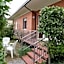 Nice flat with garden and parking