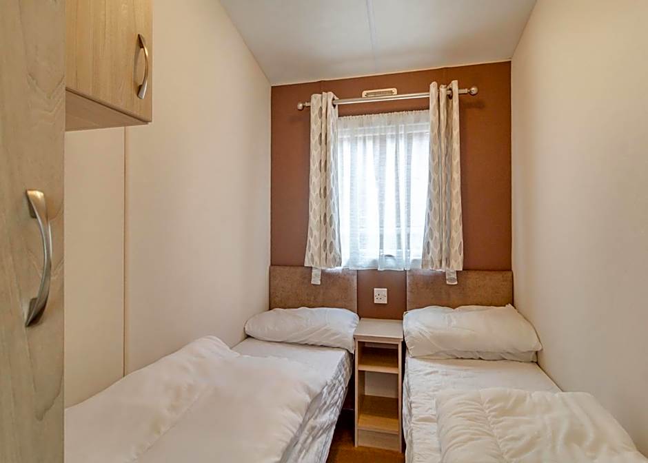 Castaways Beach Resort