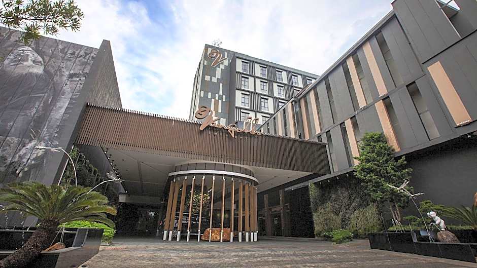 Vangohh Eminent Hotel & Spa