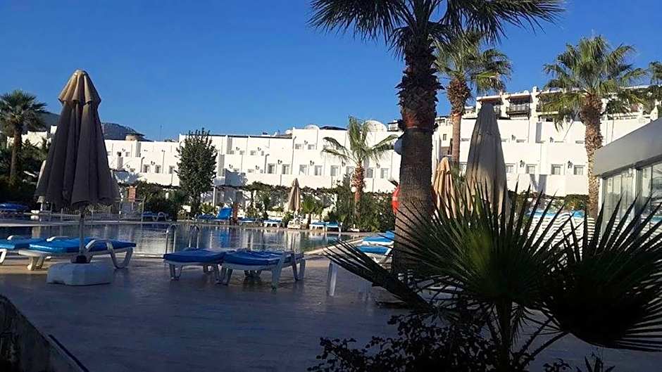 Nagi Beach Hotel