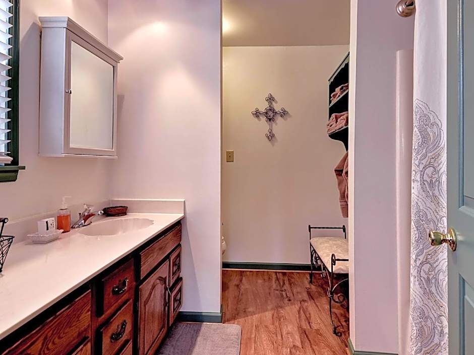 Aldrich House Bed & Breakfast